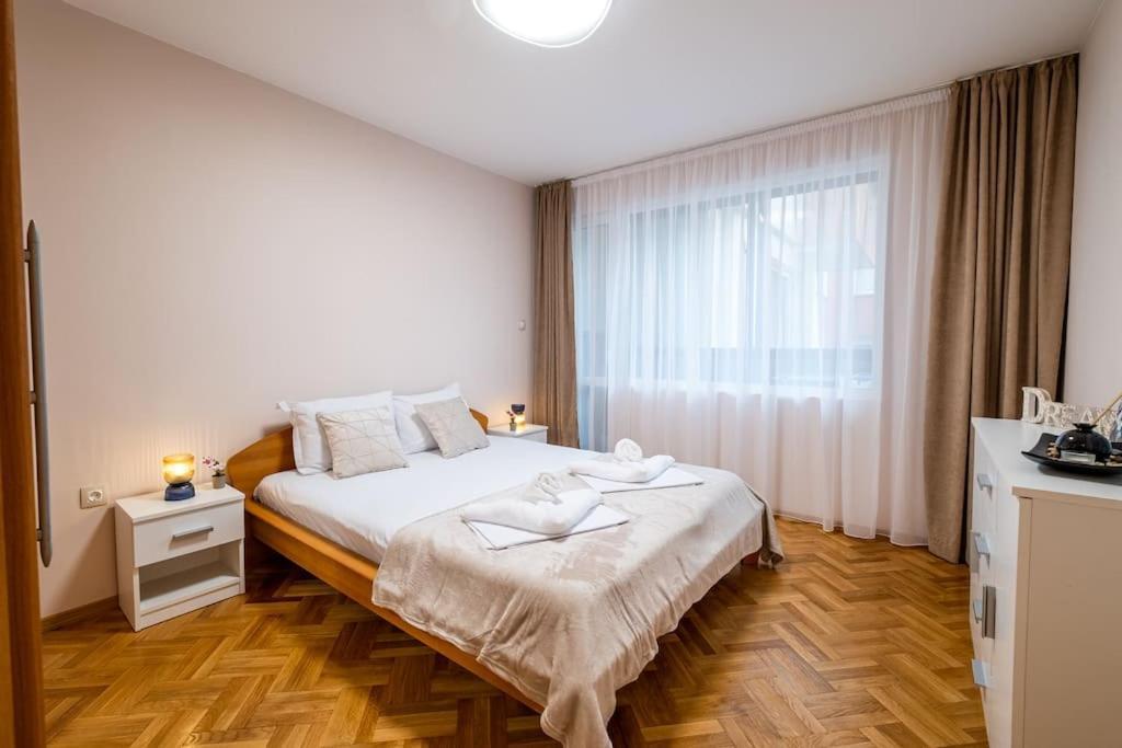 Varna Central 2Bdrm Apartment Exterior foto