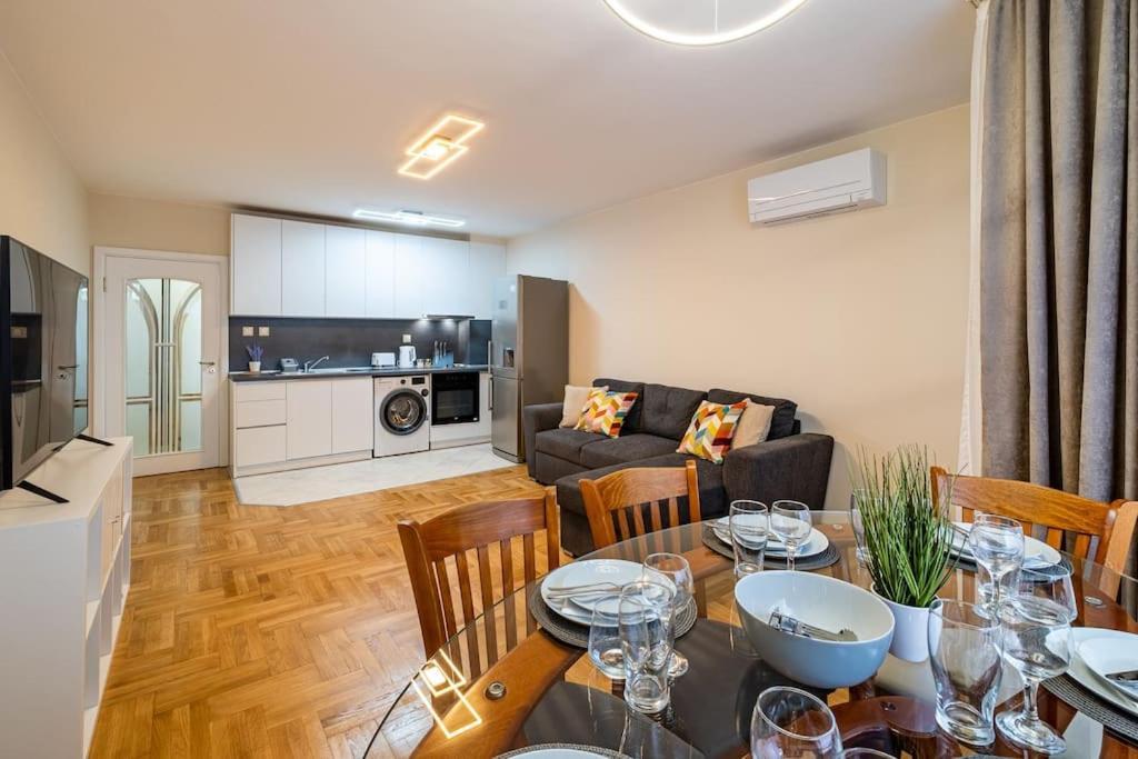 Varna Central 2Bdrm Apartment Exterior foto